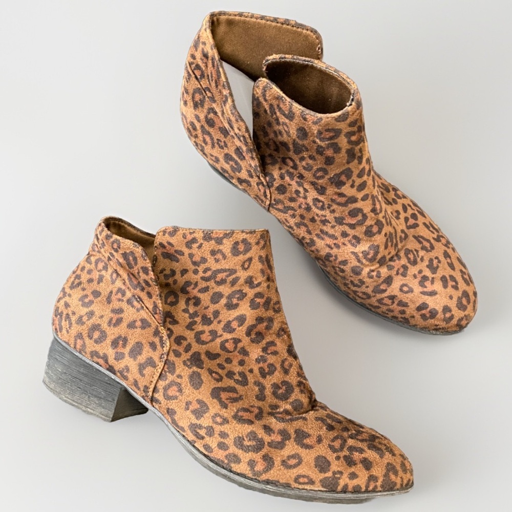 Maurices Brown Leopard Animal Print Comfort Casual Block Heels Women Size 8